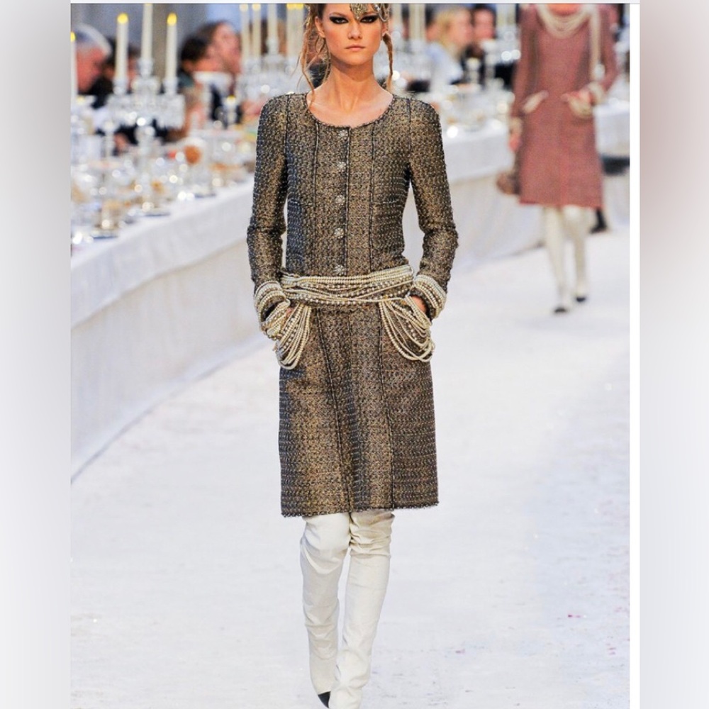 ❌SOLD❌Chanel 2012 Paris Bombay  Burgundy Metallic Tweed Dress Fr38